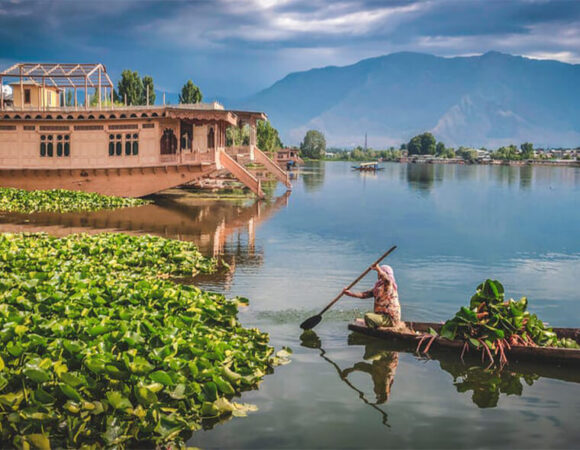 5 Nights 6 Days Kashmir Family Tour Package